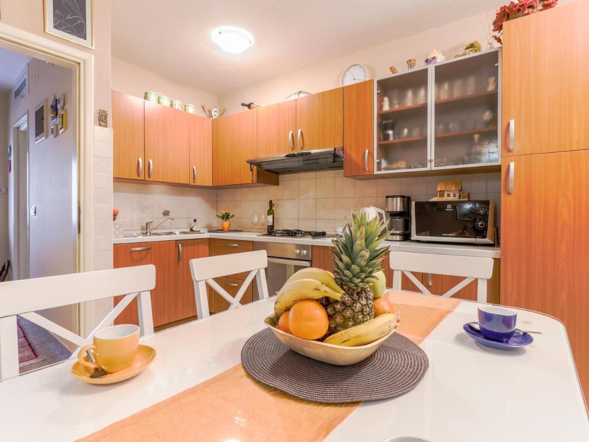 City Center 3 Bedroom Apartment ヴルサル エクステリア 写真