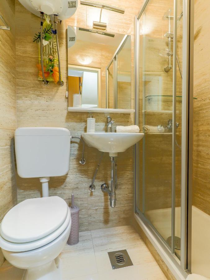 City Center 3 Bedroom Apartment ヴルサル エクステリア 写真